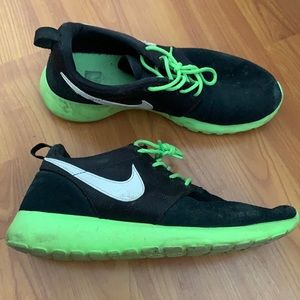 Nike Roshe sneakers